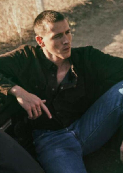 Harris Dickinson photo