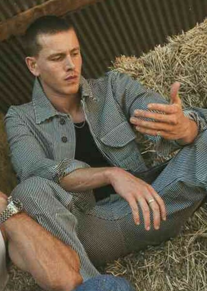 Harris Dickinson photo