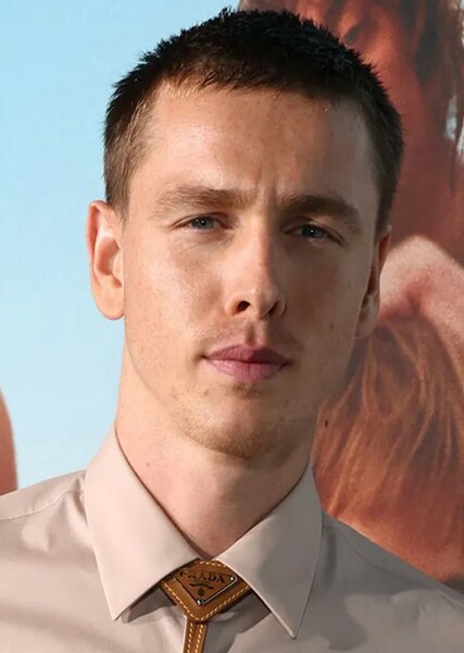 Harris Dickinson photo