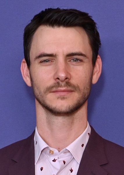 Harry Lloyd photo