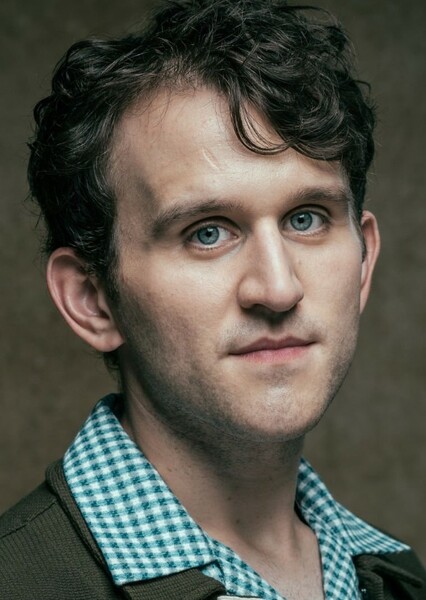 Harry Melling photo