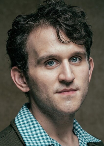 Harry Melling photo