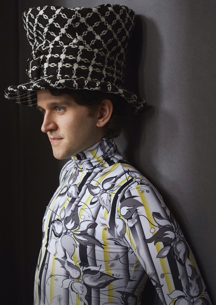 Harry Melling photo