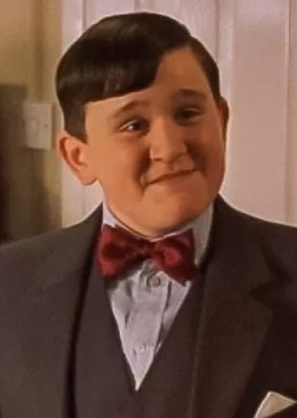 Harry Melling photo