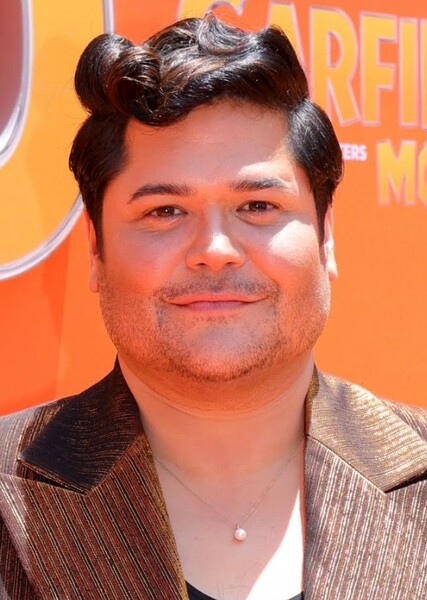 Harvey Guillén photo