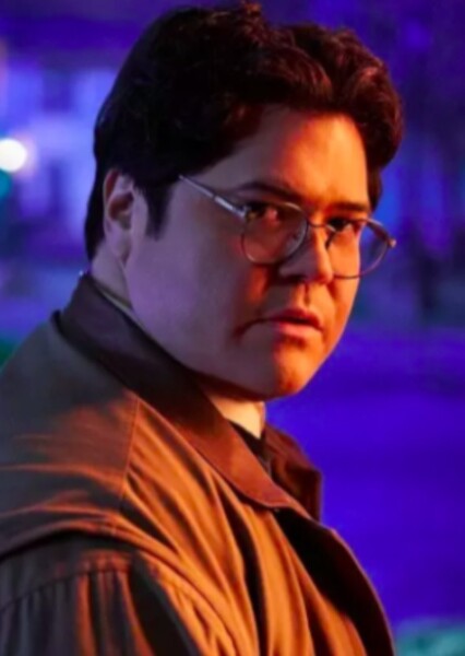 Harvey Guillén photo