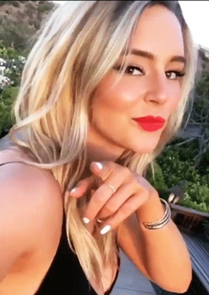 Hassie Harrison photo