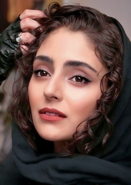 Hasti Mahdavifar photo