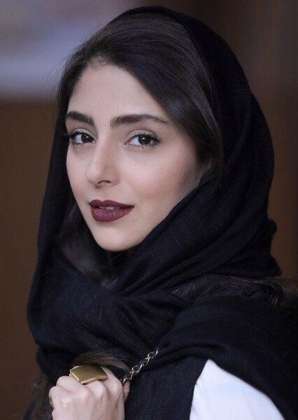 Hasti Mahdavifar photo