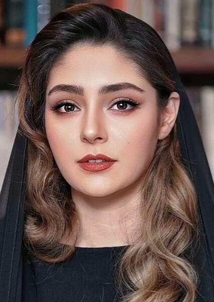 Hasti Mahdavifar photo