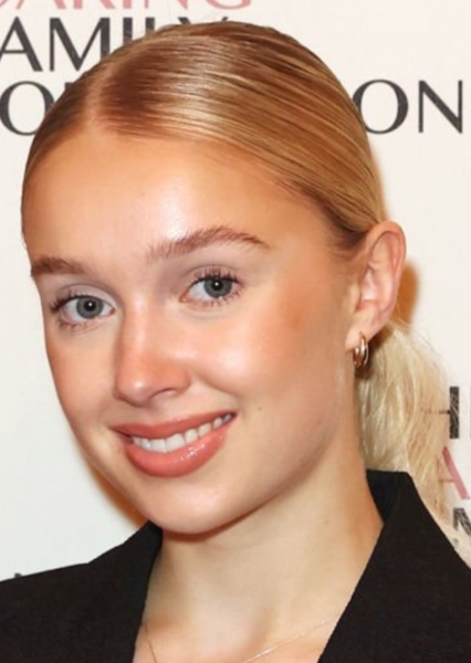 Hattie Dynevor photo