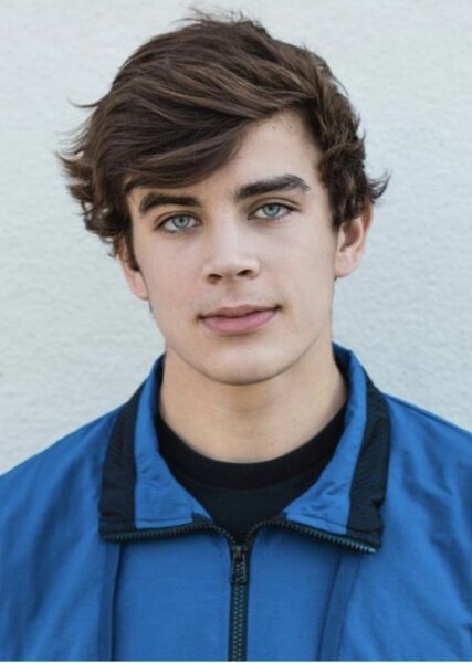 Hayes Grier photo