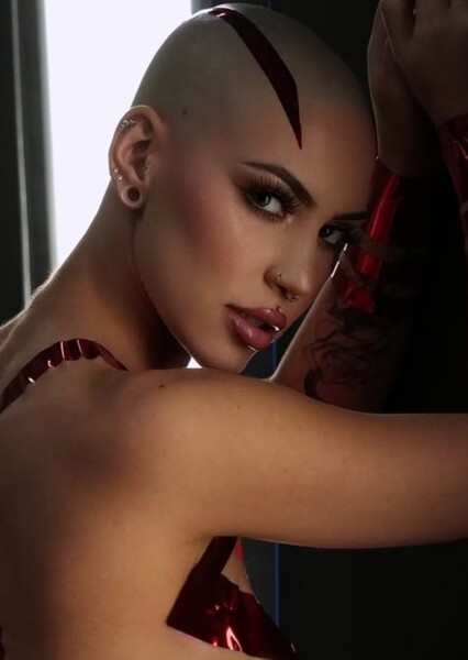 Hayley Brooke photo