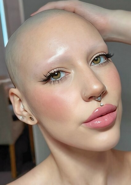 Hayley Brooke photo