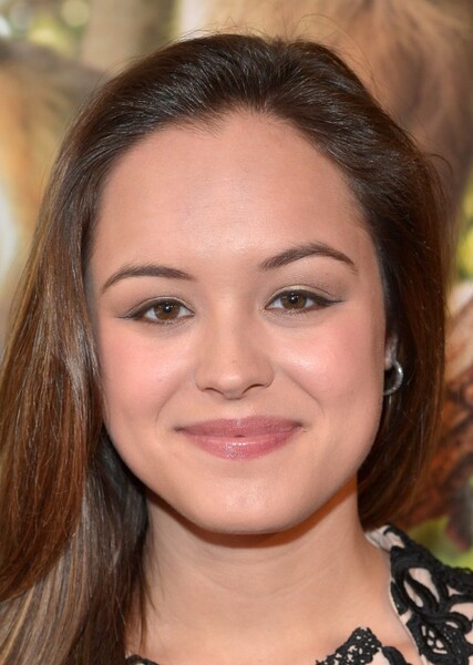 Hayley Orrantia photo
