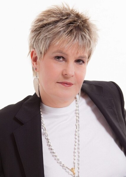 Hazell Dean