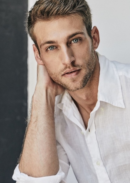 Heath hutchins photo