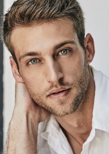 Heath hutchins photo