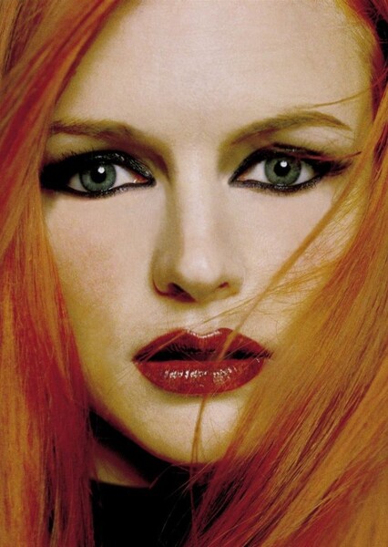 Heather Graham photo