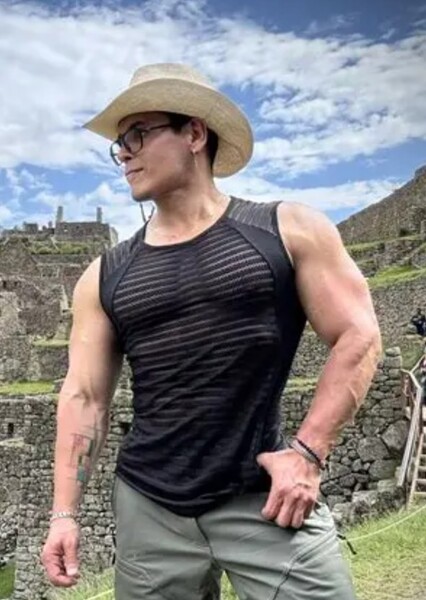 Hector L Martinez