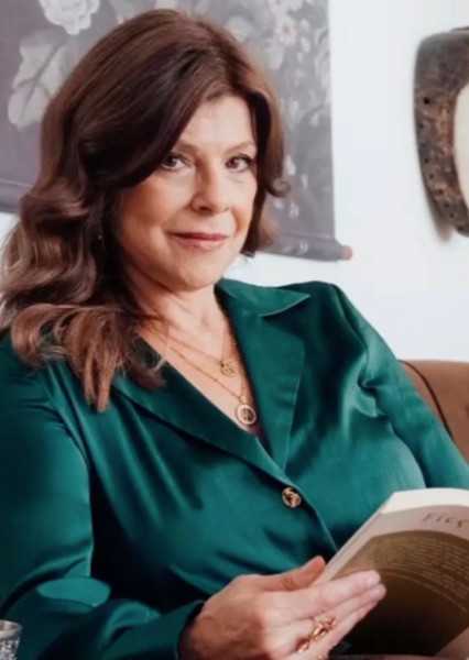 Helena Isabel photo