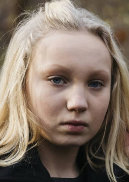 Helena Zengel photo