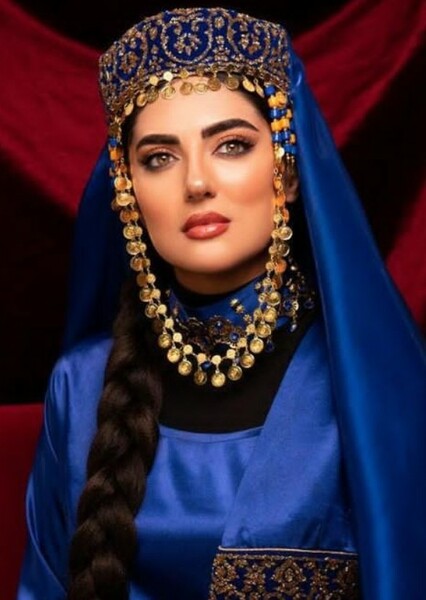 Helia Emami photo