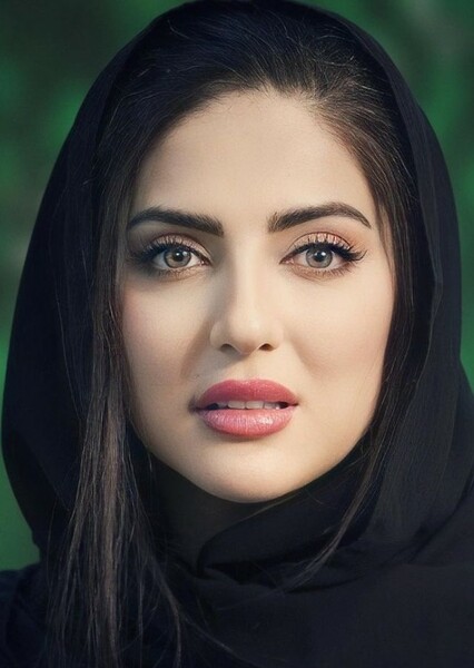 Helia Emami photo