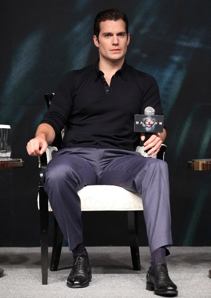 Henry Cavill photo