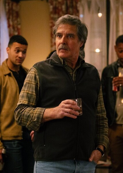 Henry Czerny photo