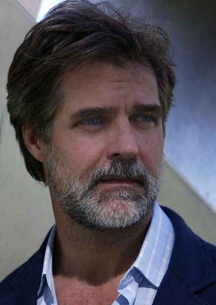 Henry Czerny photo