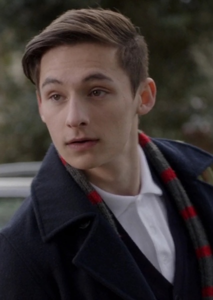 Henry Mills photo