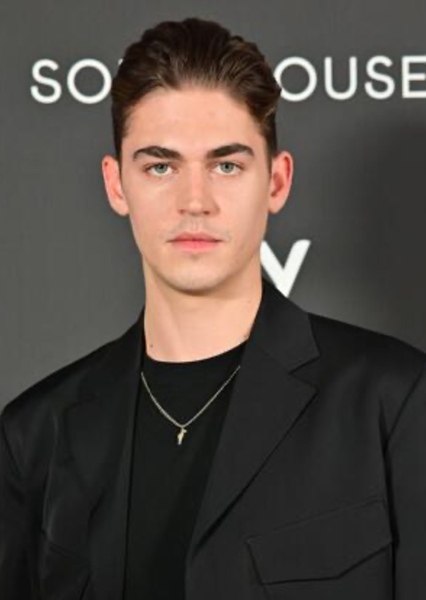 Hero Fiennes Tiffin