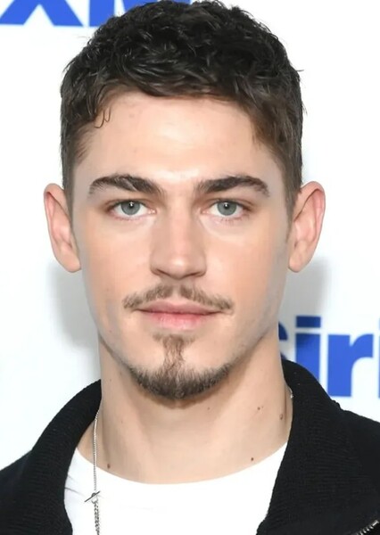 Hero Fiennes Tiffin photo