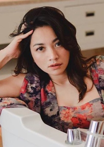 Hesti Purwadinata photo