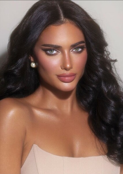 Hibah Youssef photo