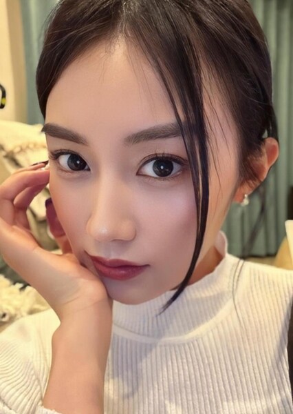 Hikari Kuroki photo