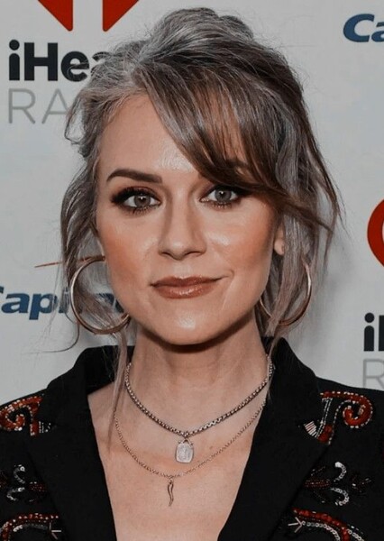 Hilarie Burton