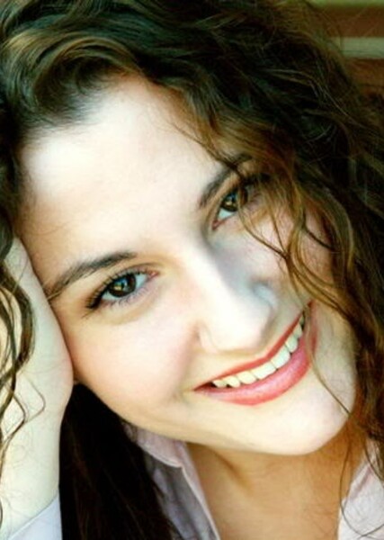 Hilary Thomas photo