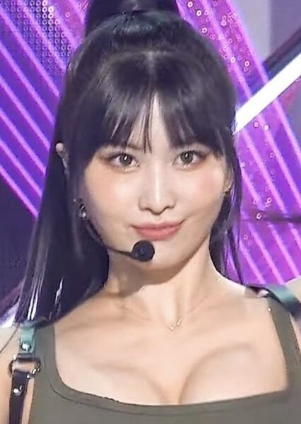Hirai Momo