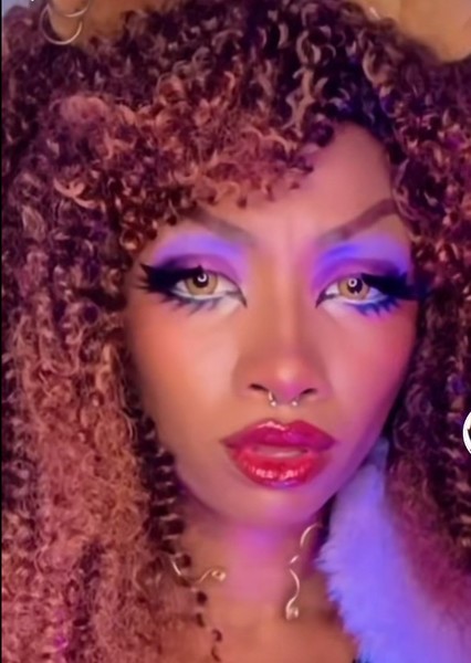 @hollowqxween