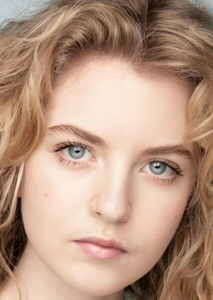 Holly Sturton photo