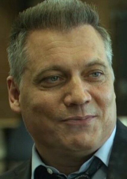 Holt McCallany
