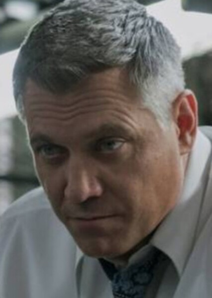 Holt McCallany