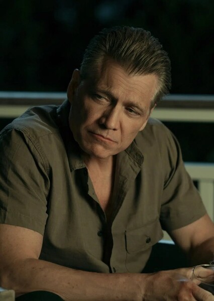 Holt McCallany photo