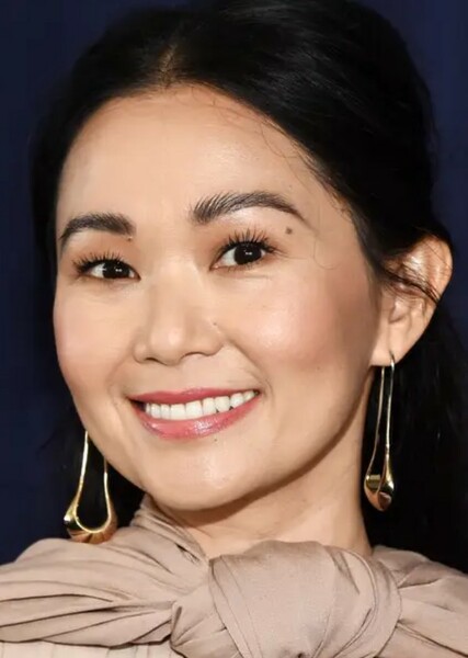 Hong Chau photo