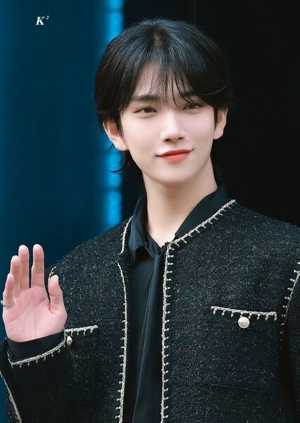 Hong Jisoo photo