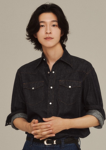 Hong Kyung photo
