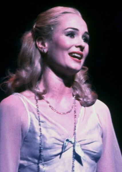 Hope Harcourt photo