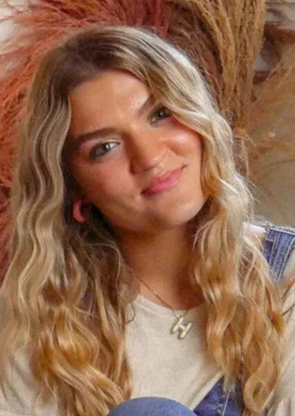 Hope Harding photo